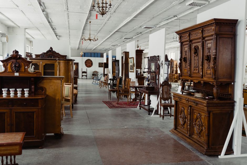 Home-furnishings brands are trying to convert selective consumer demand and share gains into durable growth despite housing and tariff pressure.
