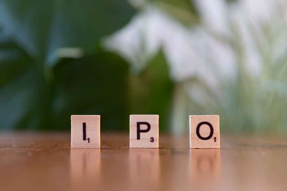 Wooden blocks spelling IPO on a table