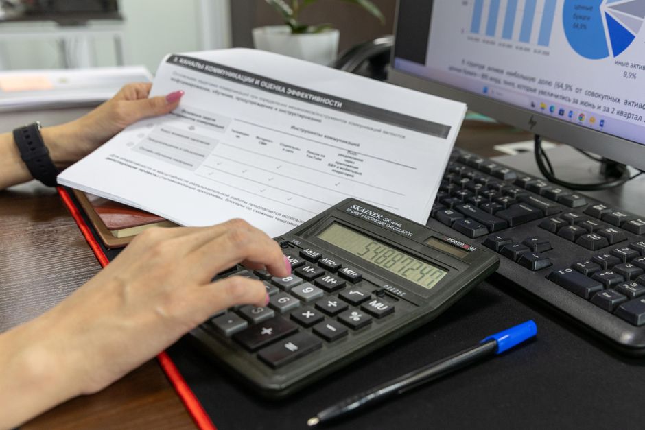 Rate-sensitive market questions are ultimately calculations about cash flows and discount rates