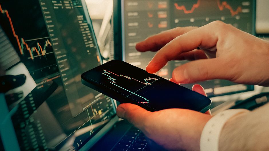 Electronic market data and order-flow analysis frame the question of whether quoted liquidity can absorb real trading demand.